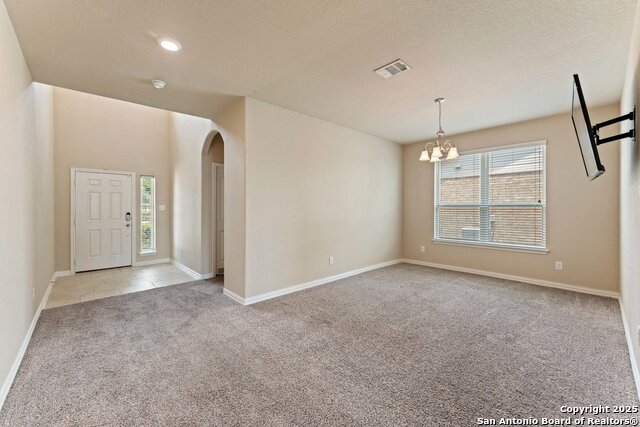 Listing photo id 4 for 2317 Broken Wheel Ln