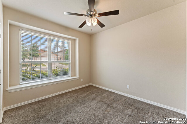Listing photo id 6 for 2317 Broken Wheel Ln