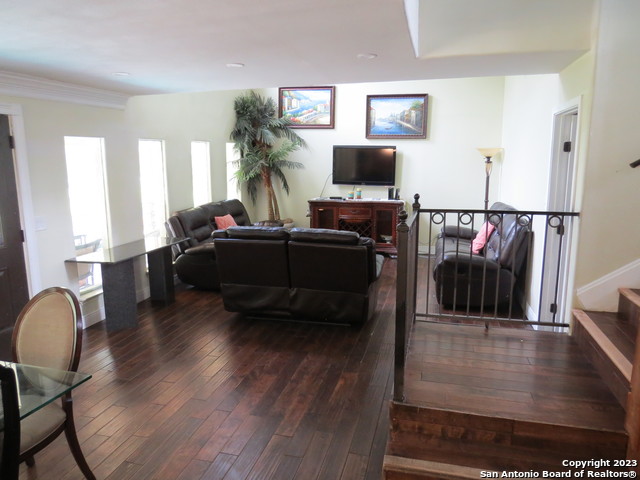 Image 10 of 31 For 2221 Lakewood Dr