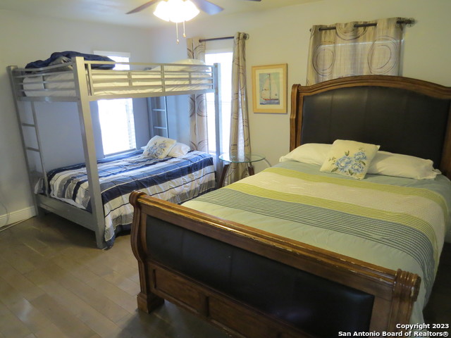 Image 11 of 31 For 2221 Lakewood Dr