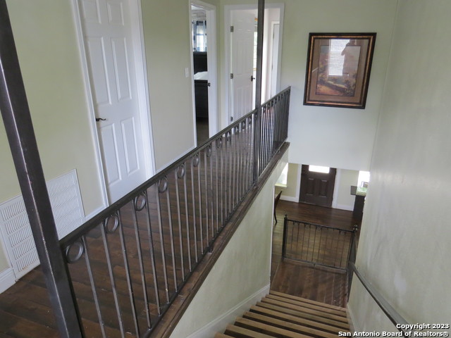 Image 12 of 31 For 2221 Lakewood Dr