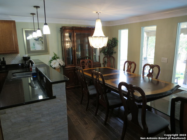 Image 6 of 31 For 2221 Lakewood Dr