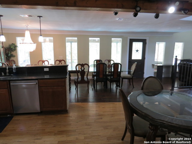 Image 9 of 31 For 2221 Lakewood Dr