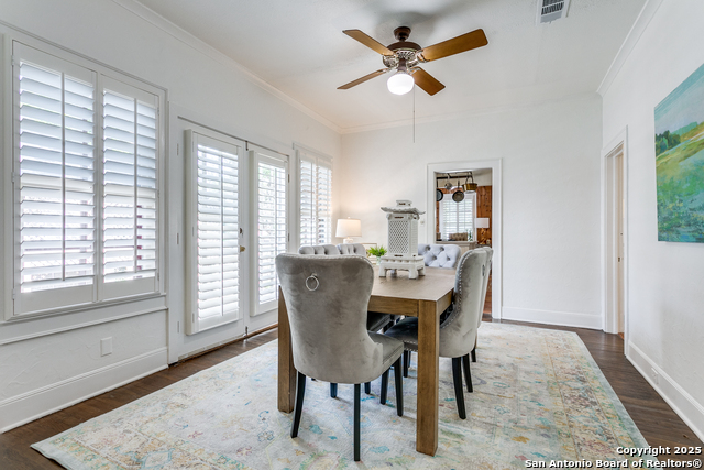 Listing photo id 7 for 315 Lullwood W