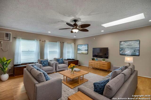 Image 15 of 26 For 338 Tango Dr