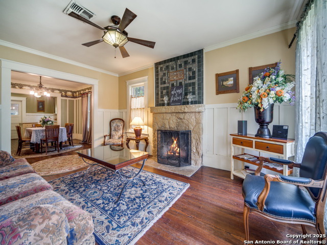 Listing photo id 9 for 331 Fifth Street