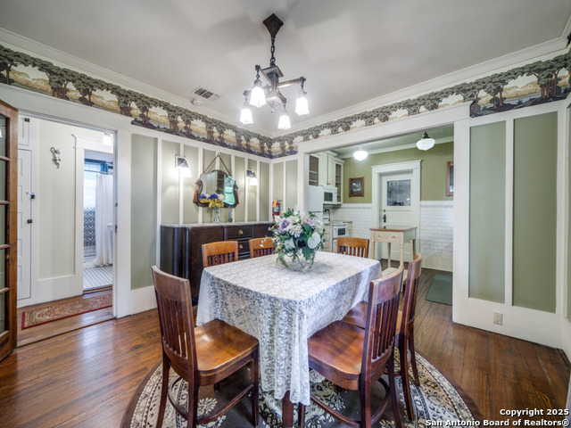 Listing photo id 10 for 331 Fifth Street