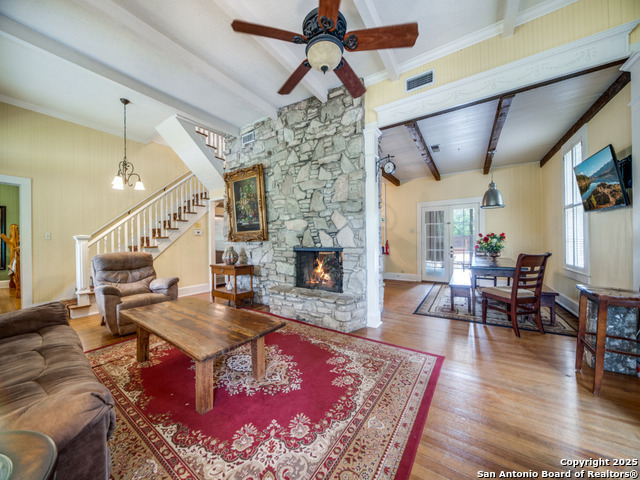 Listing photo id 14 for 331 Fifth Street