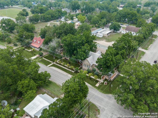 Listing photo id 19 for 331 Fifth Street