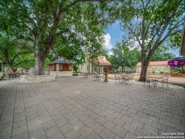 Listing photo id 5 for 331 Fifth Street