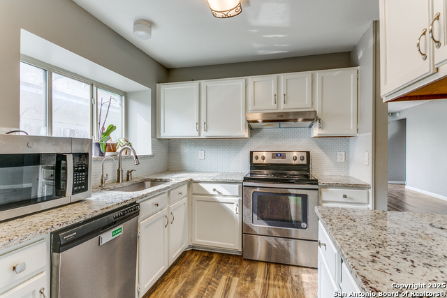 Image 12 of 25 For 7986 Wayside