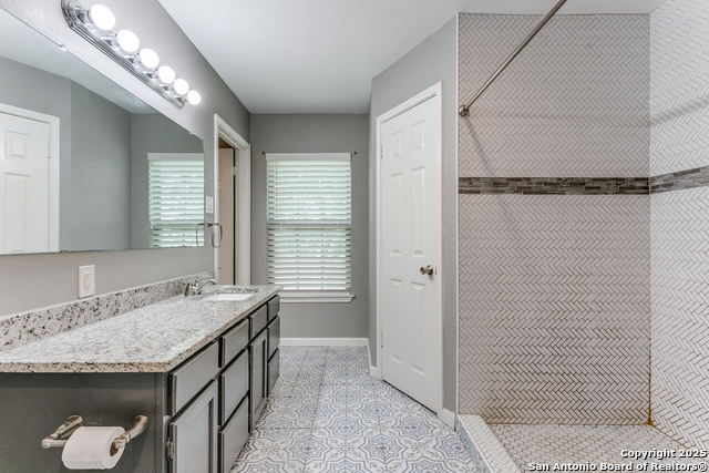 Image 18 of 25 For 7986 Wayside