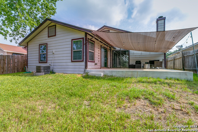 Image 24 of 25 For 7986 Wayside