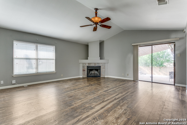 Image 5 of 25 For 7986 Wayside