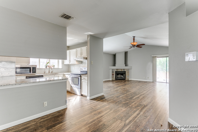 Image 8 of 25 For 7986 Wayside