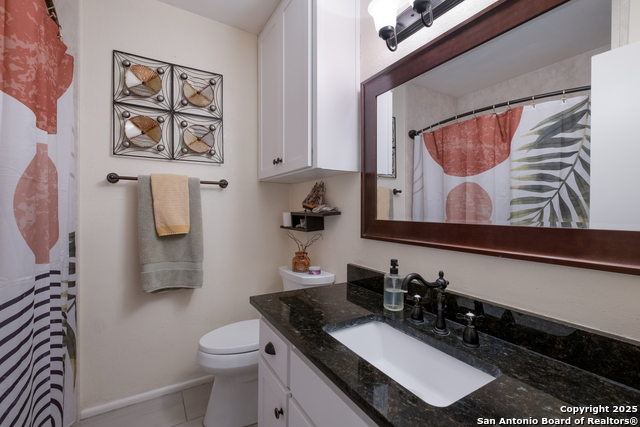 Listing photo id 24 for 2930 Low Oak St