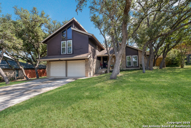 Listing photo id 1 for 2930 Low Oak St