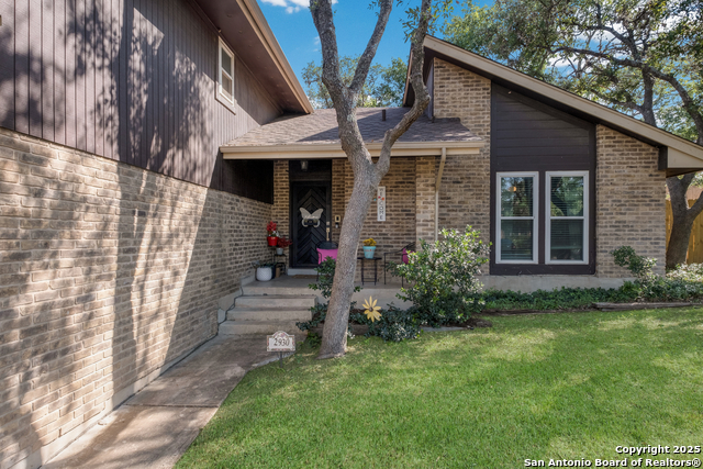 Listing photo id 3 for 2930 Low Oak St