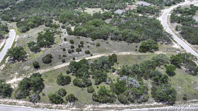 Listing photo id 8 for 314 Serenity Pass