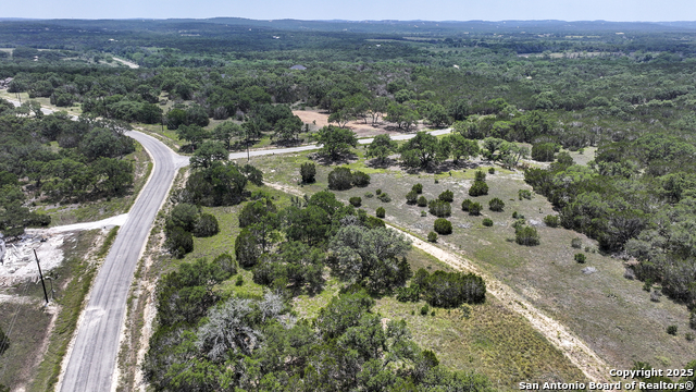 Listing photo id 12 for 314 Serenity Pass