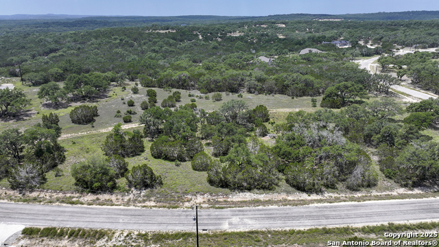 Listing photo id 13 for 314 Serenity Pass