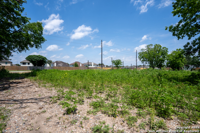 Listing photo id 9 for 20715 Post Oak S