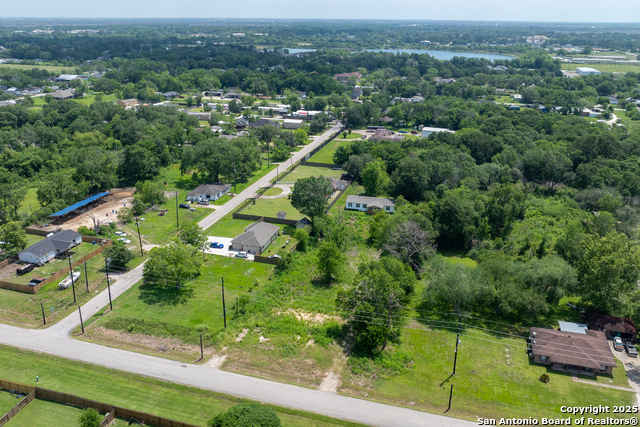 Listing photo id 10 for 20715 Post Oak S