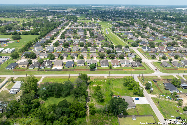 Listing photo id 13 for 20715 Post Oak S