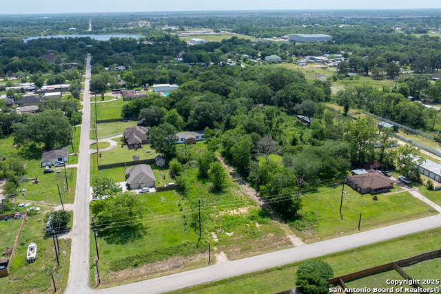 Listing photo id 14 for 20715 Post Oak S