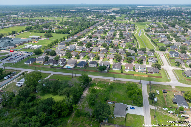 Listing photo id 15 for 20715 Post Oak S