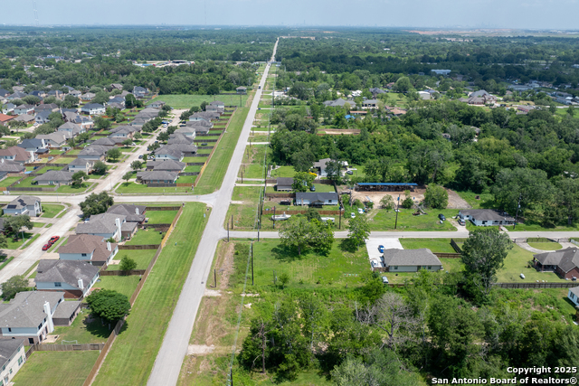 Listing photo id 17 for 20715 Post Oak S