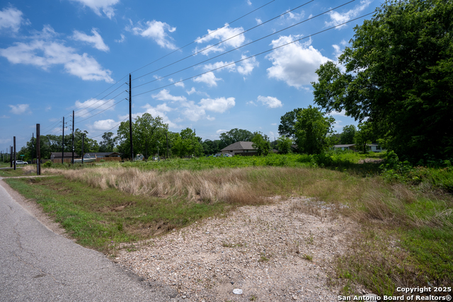 Listing photo id 7 for 20715 Post Oak S