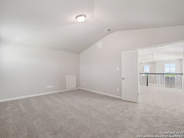 Listing photo id 22 for 10226 King Robert