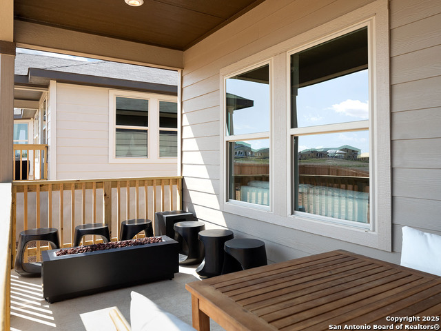 Listing photo id 9 for 10230 King Robert