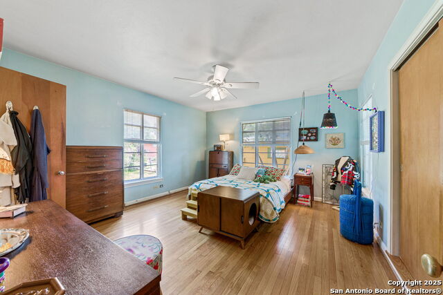 Image 16 of 37 For 219 Sunshine Dr E