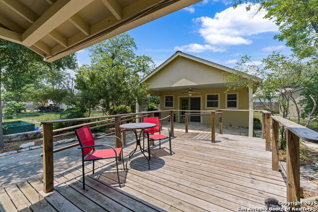 Image 22 of 37 For 219 Sunshine Dr E
