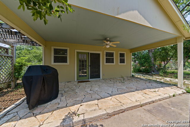 Image 26 of 37 For 219 Sunshine Dr E