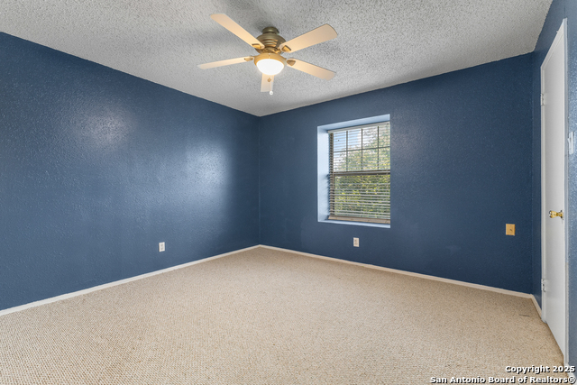 Listing photo id 13 for 1605 Winnipeg W