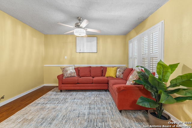 Listing photo id 5 for 1605 Winnipeg W