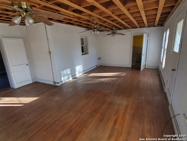 Listing photo id 32 for 224 Rocky Top