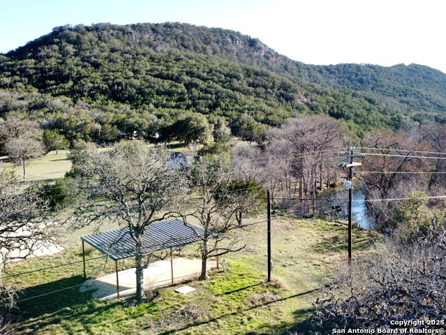 Listing photo id 33 for 224 Rocky Top