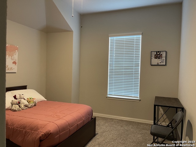 Listing photo id 9 for 25629 Vista Bella