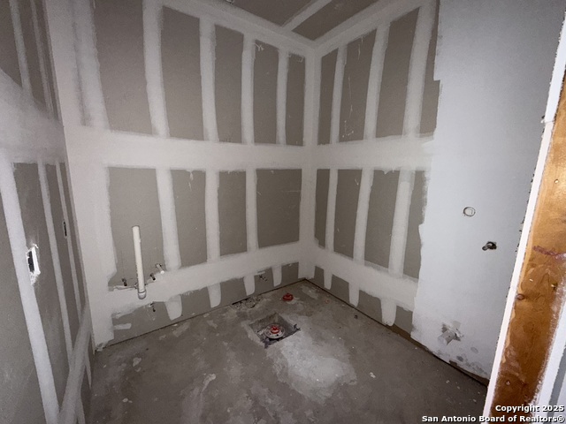 Listing photo id 6 for 1435 Nw 24th St