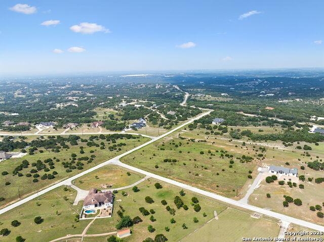 Image 23 of 29 For 405 Oak Haven