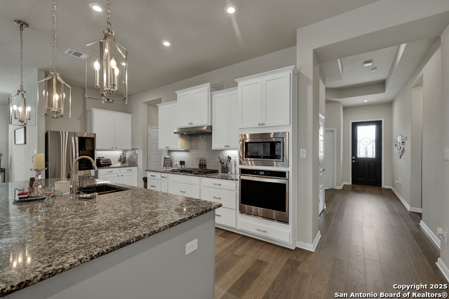 Image 6 of 32 For 623 Foxbrook