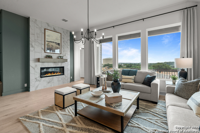 Image 15 of 31 For 20675 Huebner Rd Unit 707