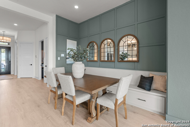 Image 18 of 31 For 20675 Huebner Rd Unit 707