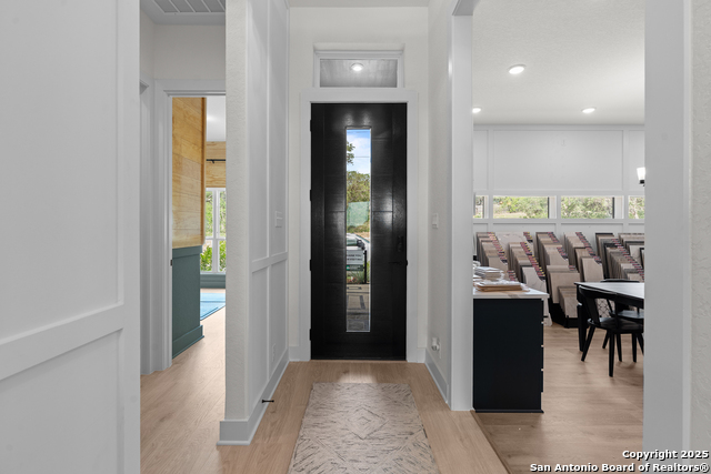 Image 3 of 31 For 20675 Huebner Rd Unit 707