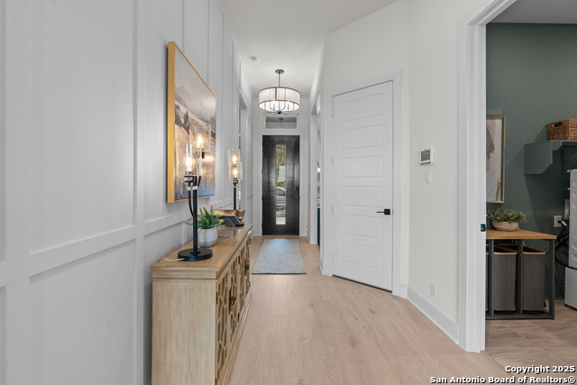 Image 4 of 31 For 20675 Huebner Rd Unit 707