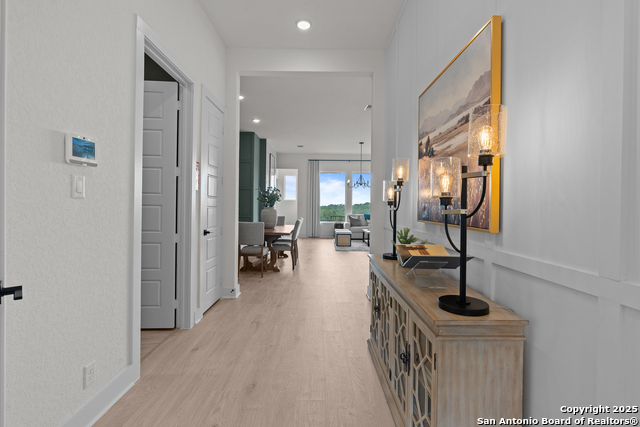 Image 5 of 31 For 20675 Huebner Rd Unit 707